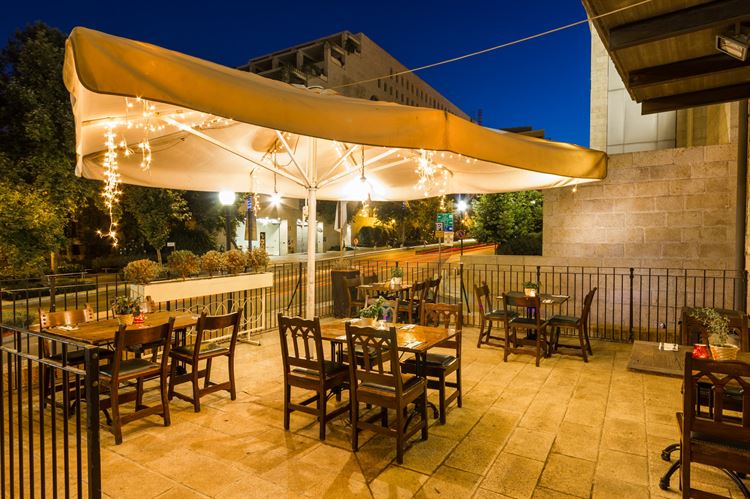 הזרקור: מסעדת ג'וי במתחם ממילא 1